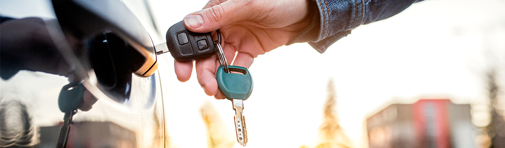 Rent a monthly car in Oman